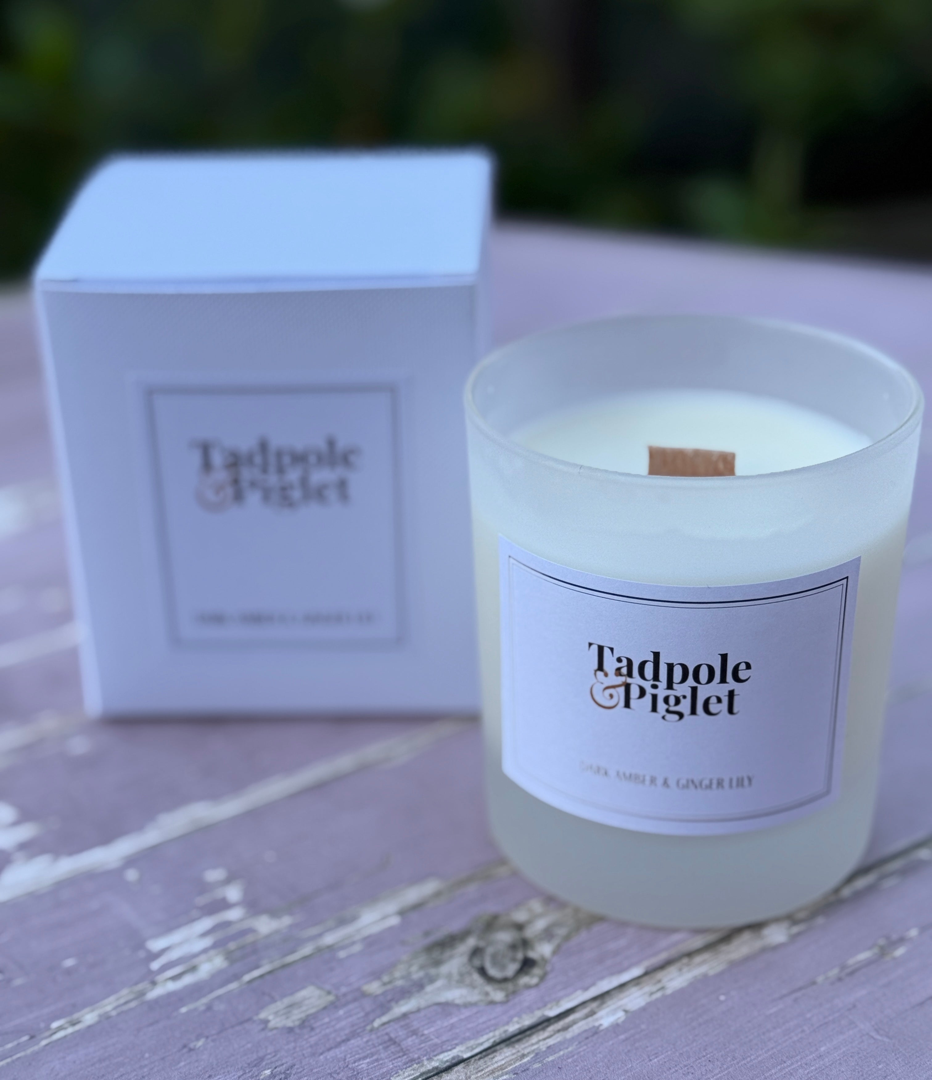 Dark Amber & Ginger Lily Scented Candle