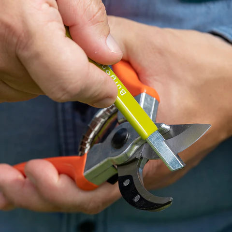 Burgon & Ball Blade Edge Restorer - Garden Tool Sharpener