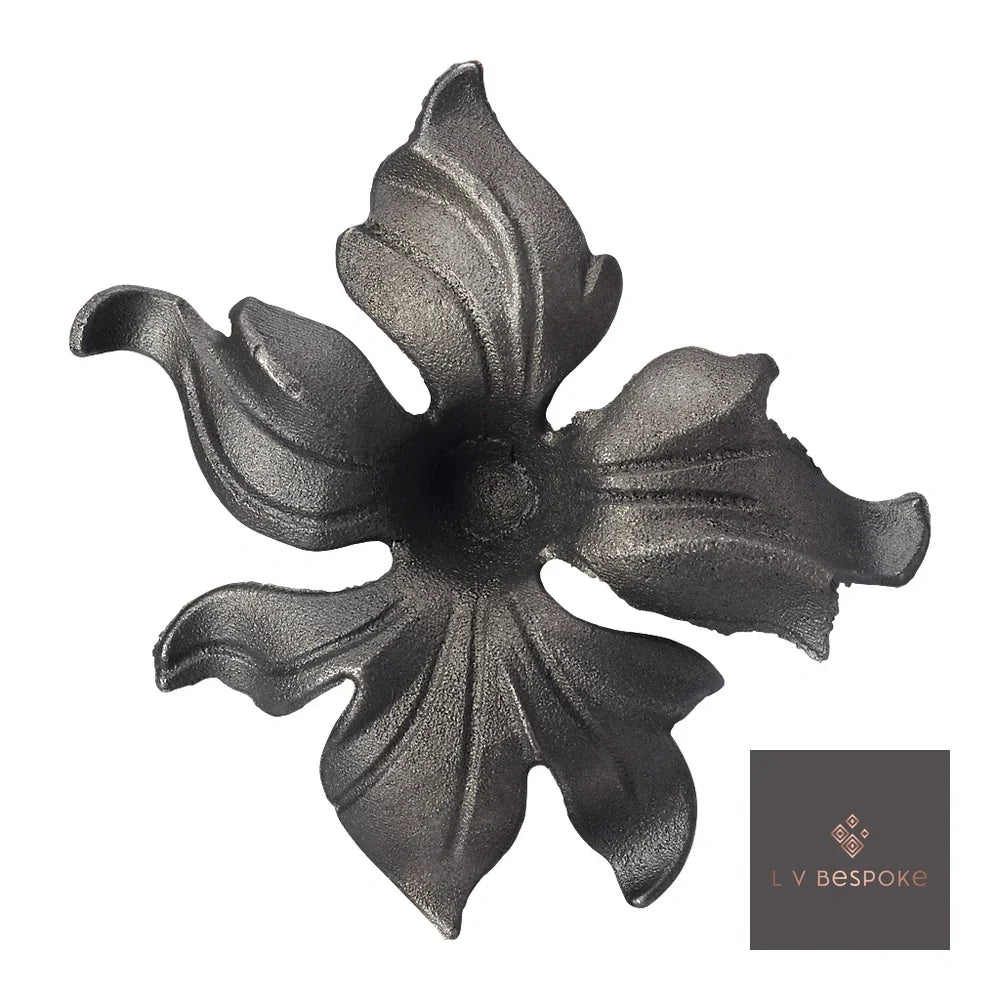 Short floral metal garden stake – forged lily-style flower with curled petals