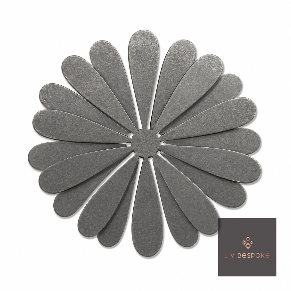 Tall floral metal garden stake – daisy design with solid radiating petals